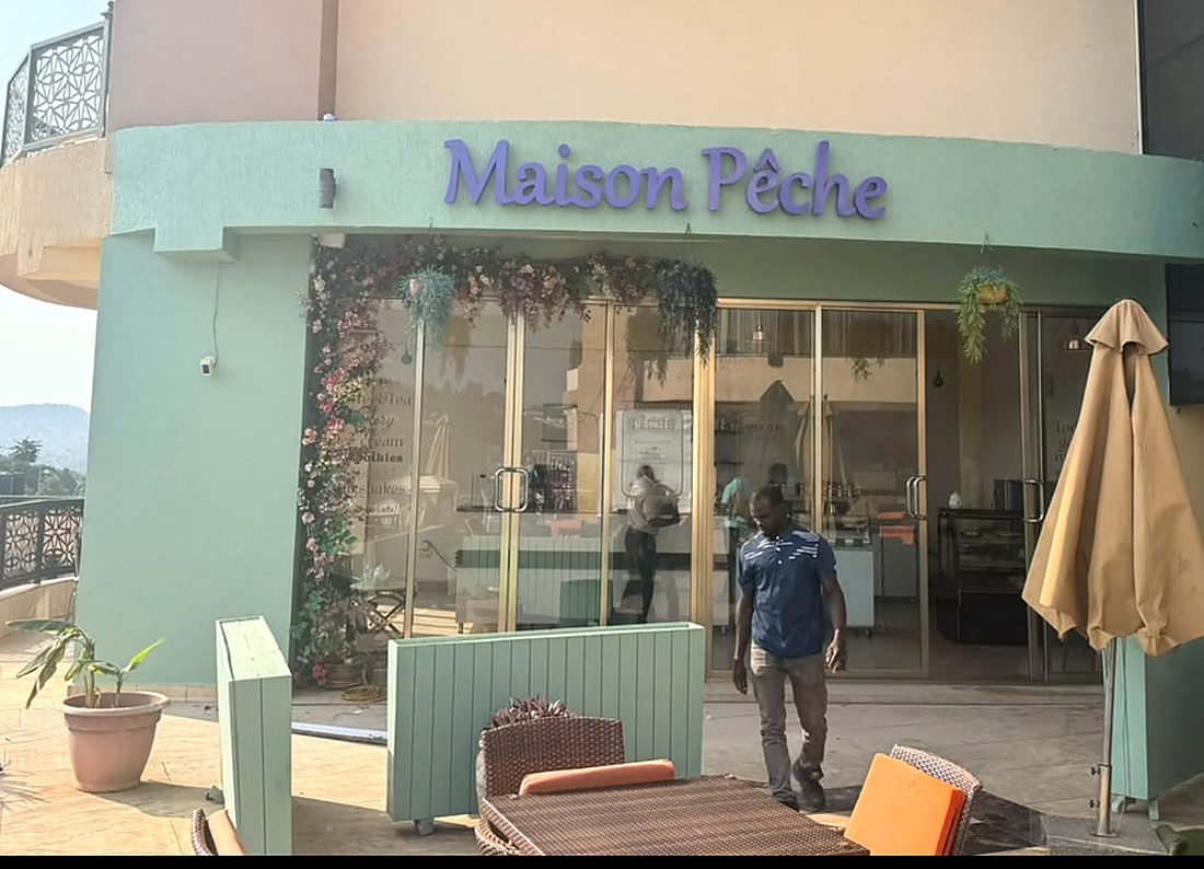 Maison Pêche — 3D shopfront letters