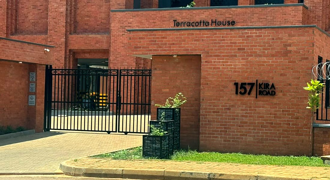 Terracotta House — 3D letters & street number